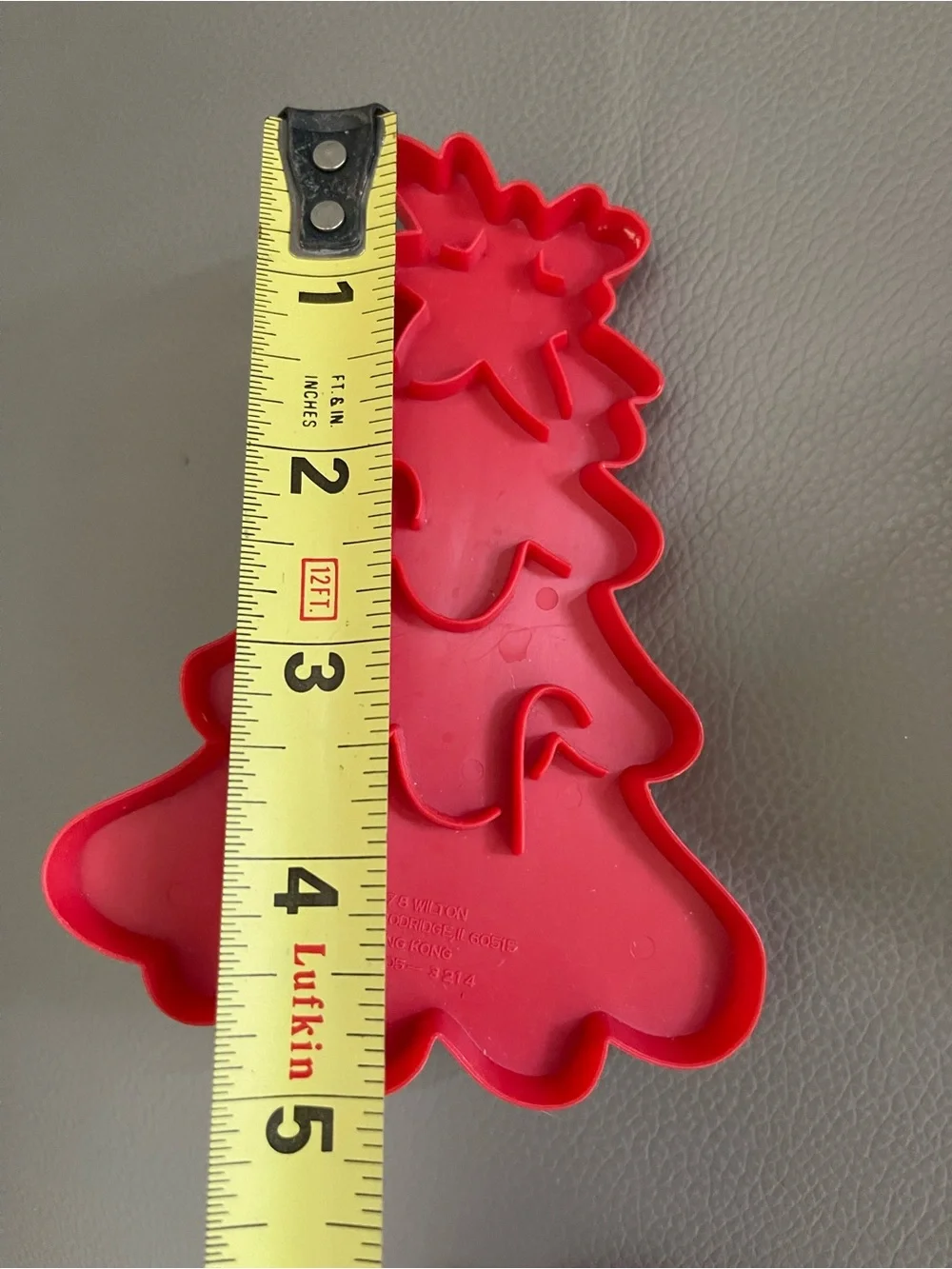 VTG 1978 Wilton Set of 4 Red Plastic Christmas Cookie Cutters